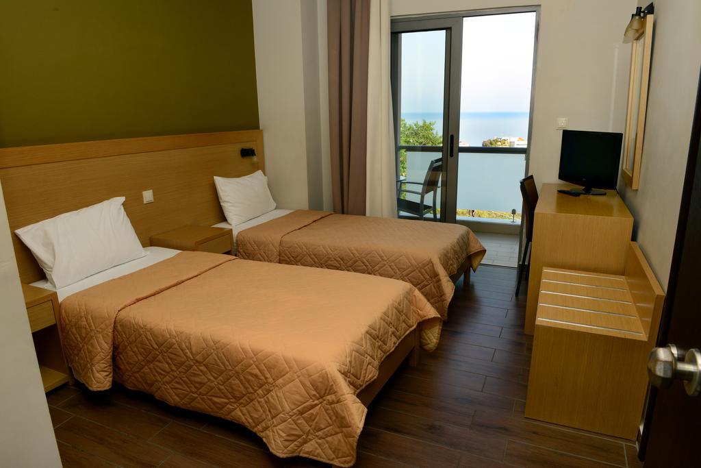 Ionion Hotel Kyparissía Rom bilde