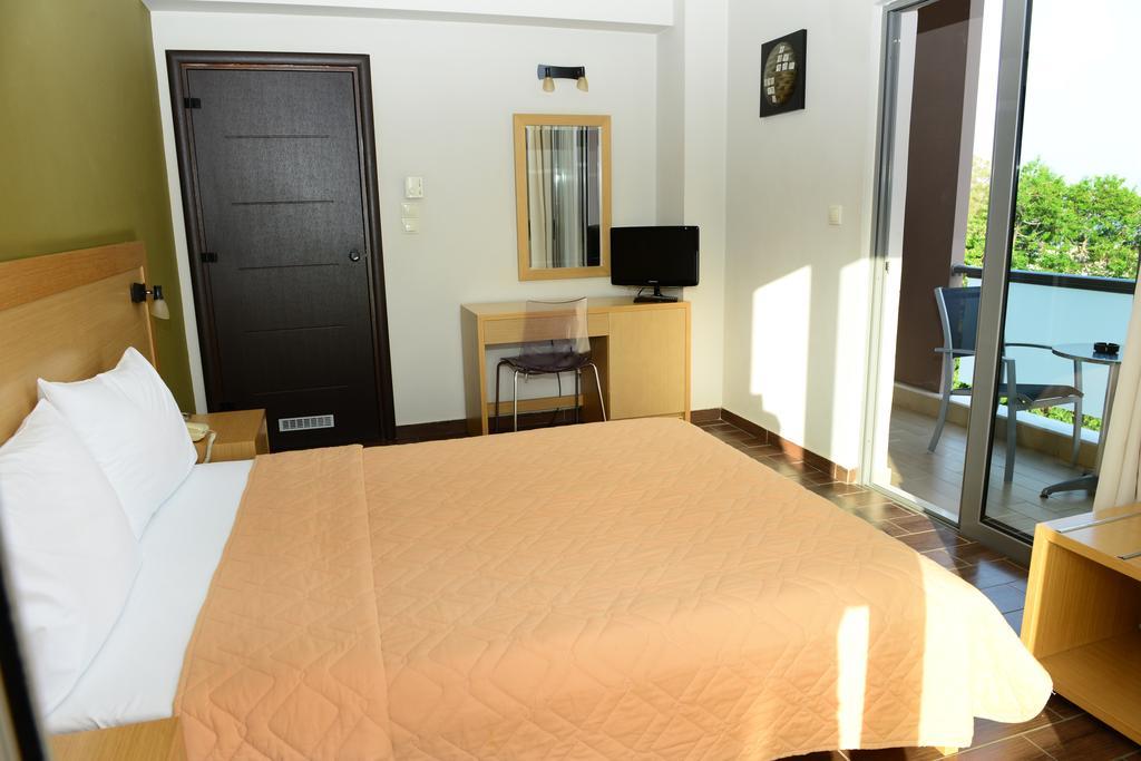 Ionion Hotel Kyparissía Rom bilde